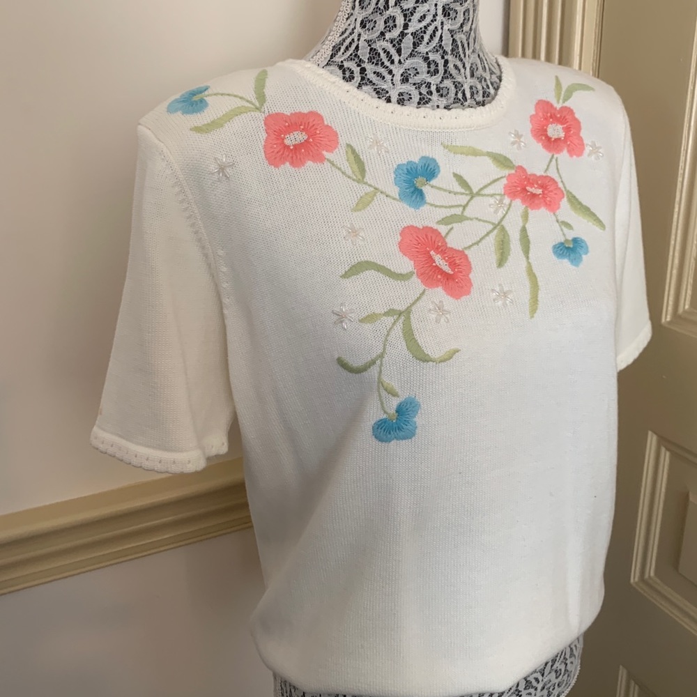 Vintage Cream Short Sleeve Cottagecore Floral Sweater SZ M - Picture 9 of 16